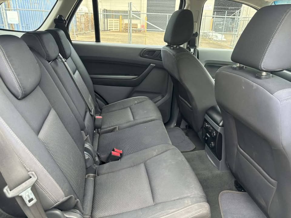 2017 Ford Everest Ambiente Easy Finance Great value 7.jpg